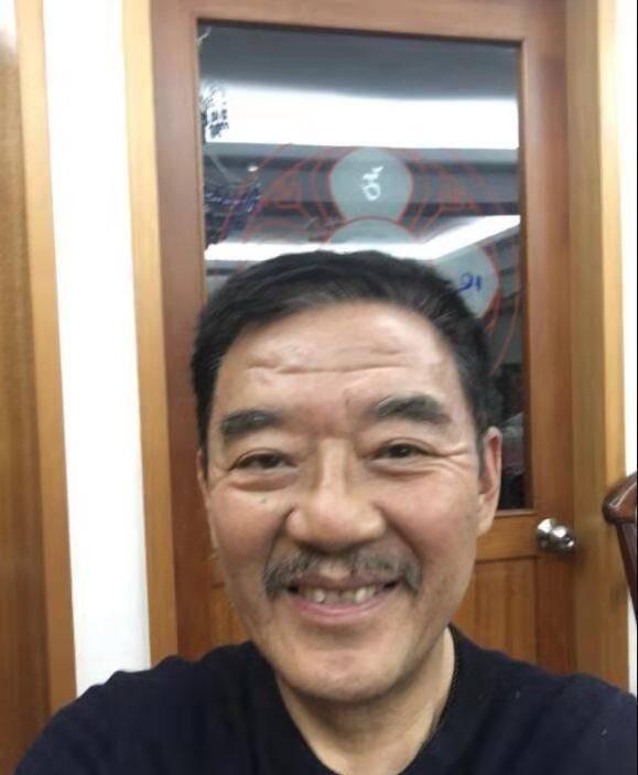 上海明星网红李立群,上海网红的时尚魅力与影响力揭秘